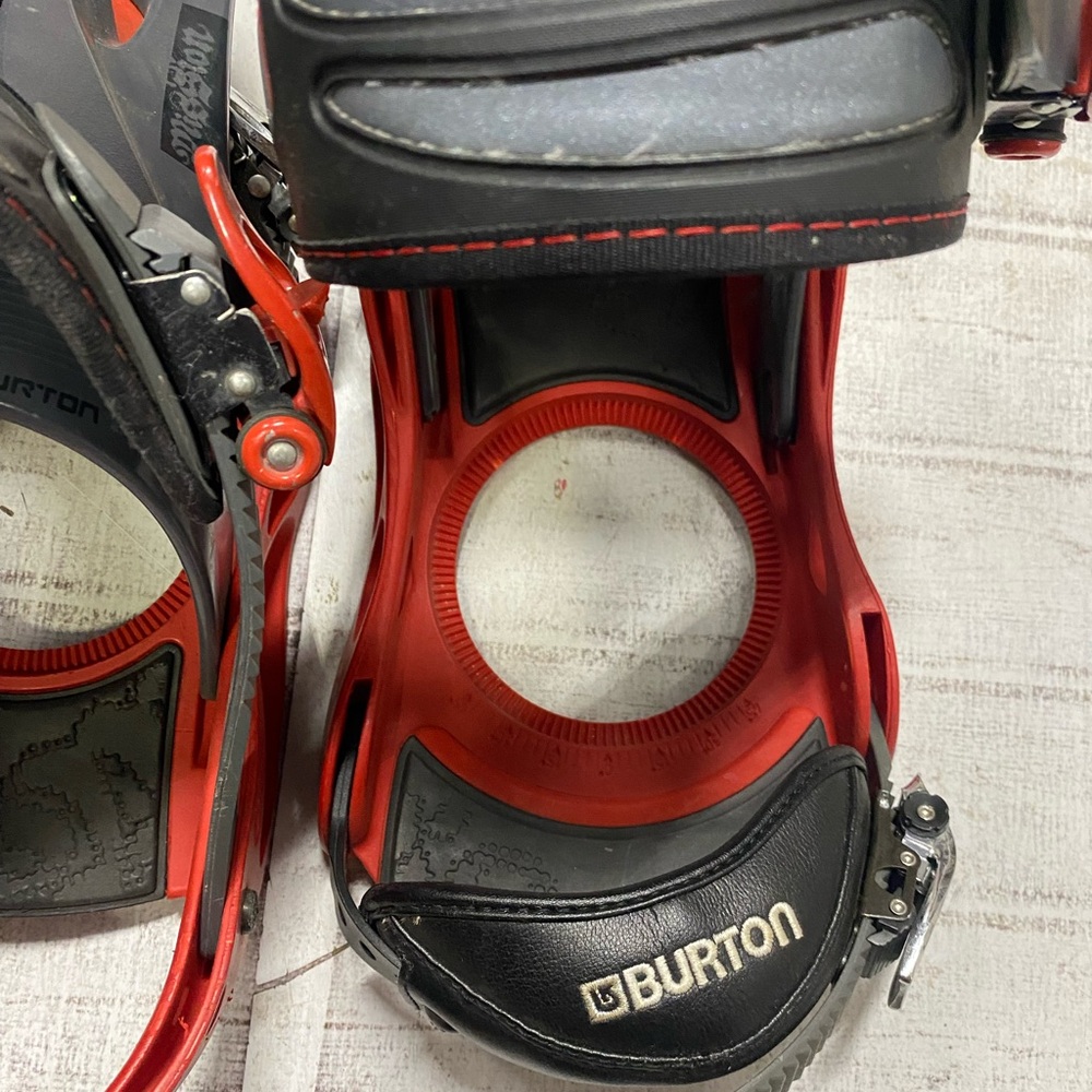 Burton Vibrant Red and Black Bindings - Picture 8 of 10